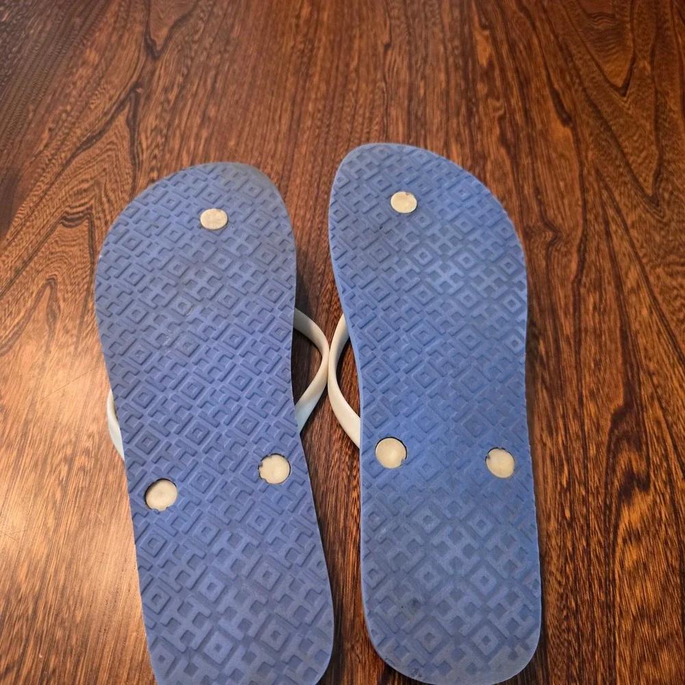Tory Burch Flip Flop Sandals Blue Red Mosaic Pebble Logo Medallion Womens 8.5